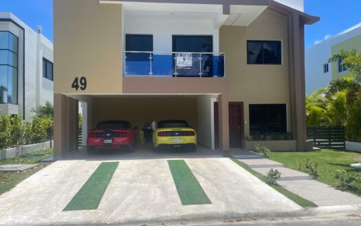 Moderna Villa. Ubicada en Plantation, Puerto Plata, R.D. 📍Villa 49.